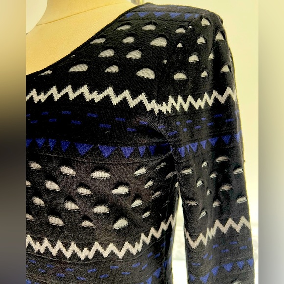 Gabby Skye Textured Geo Design 3/4 Sleeves Sweater Dress S/M - Picture 2 of 8